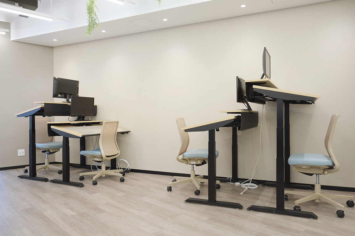 株式会社ブレイン・ラボ オフィス紹介 昇降デスク