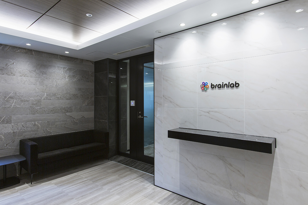 株式会社ブレイン・ラボ オフィス紹介 エントランス